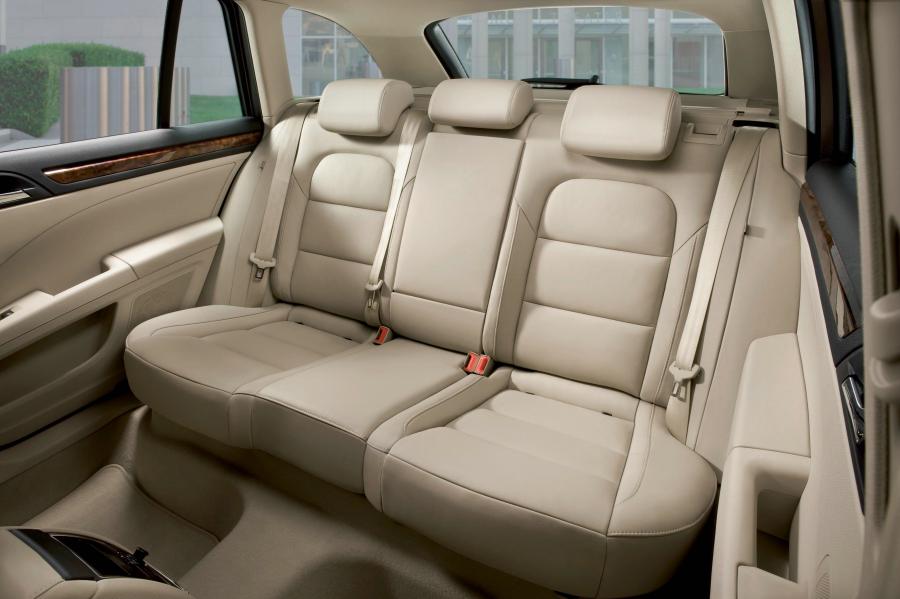  Skoda Superb Combi 2009 года  (фото 30 из 74)